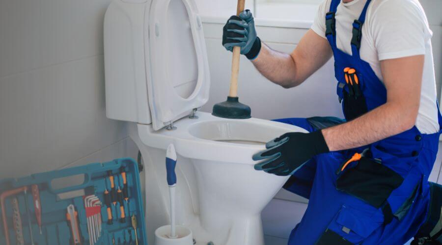 Expert burst pipe repair services in New Carlisle, IN